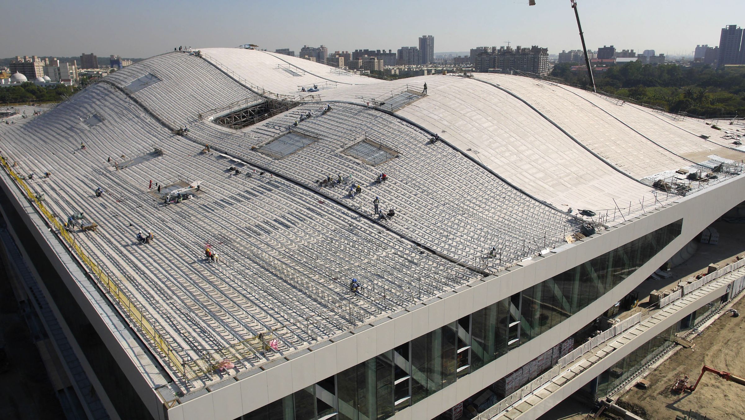 Discover how the world's largest performing arts centre under one roof was built in Taiwan &copy; Kouzi Isita