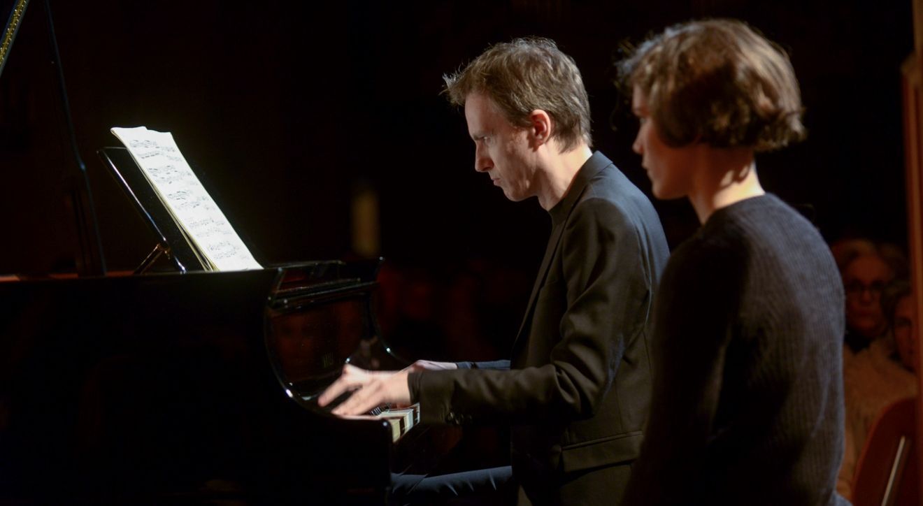 Head to France to learn more about the elusive job of concert page turner &copy; Miguel Bueno