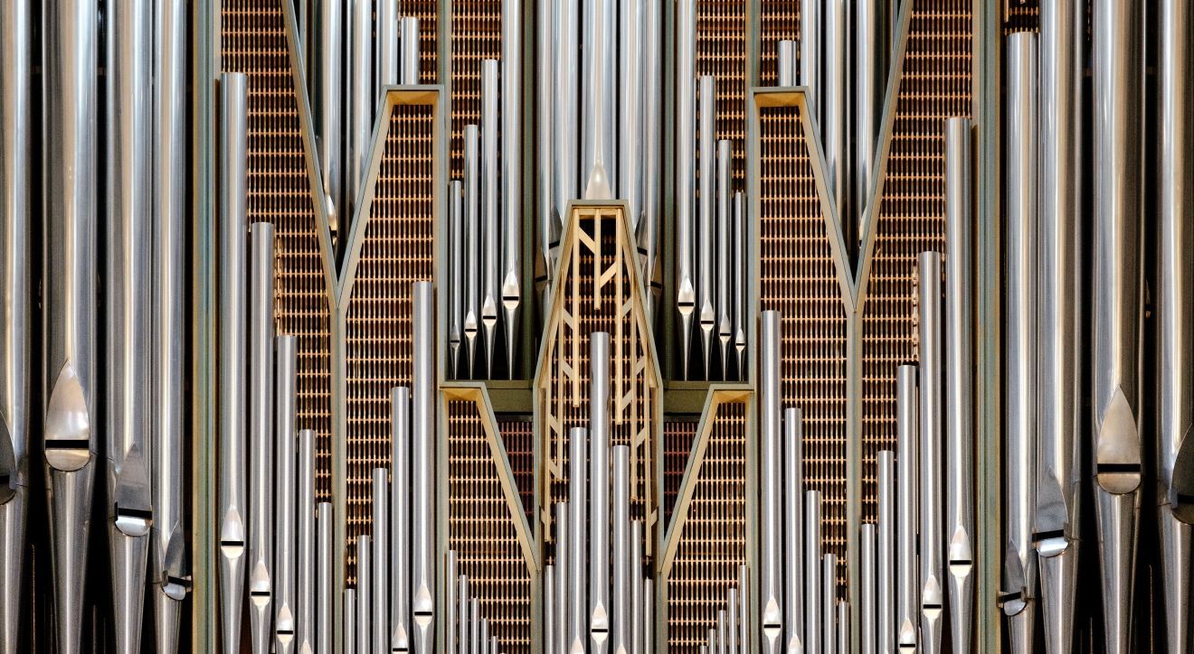 Organ header image © Samuel Zeller | Unsplash