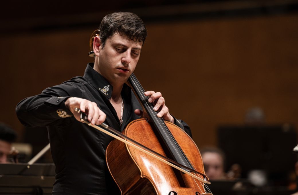 Narek Hakhnazaryan durante el concierto en L'Auditori. © L'Auditori | May Zircus
