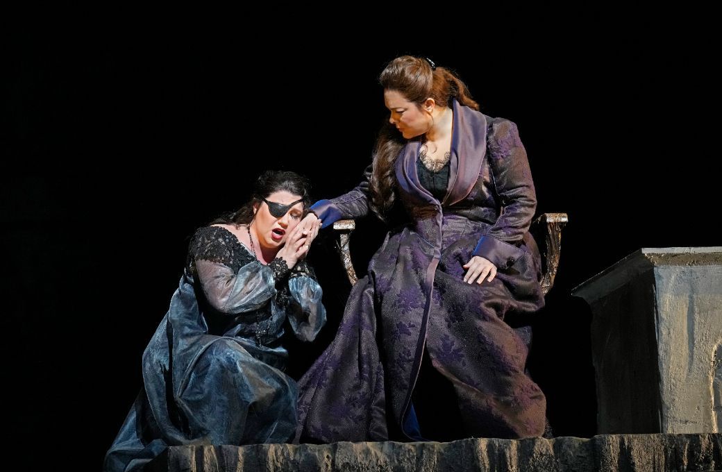 Yulia Matochkina (Eboli) and Eleanora Buratto (Elisabetta) &copy; Ken Howard | Met Opera