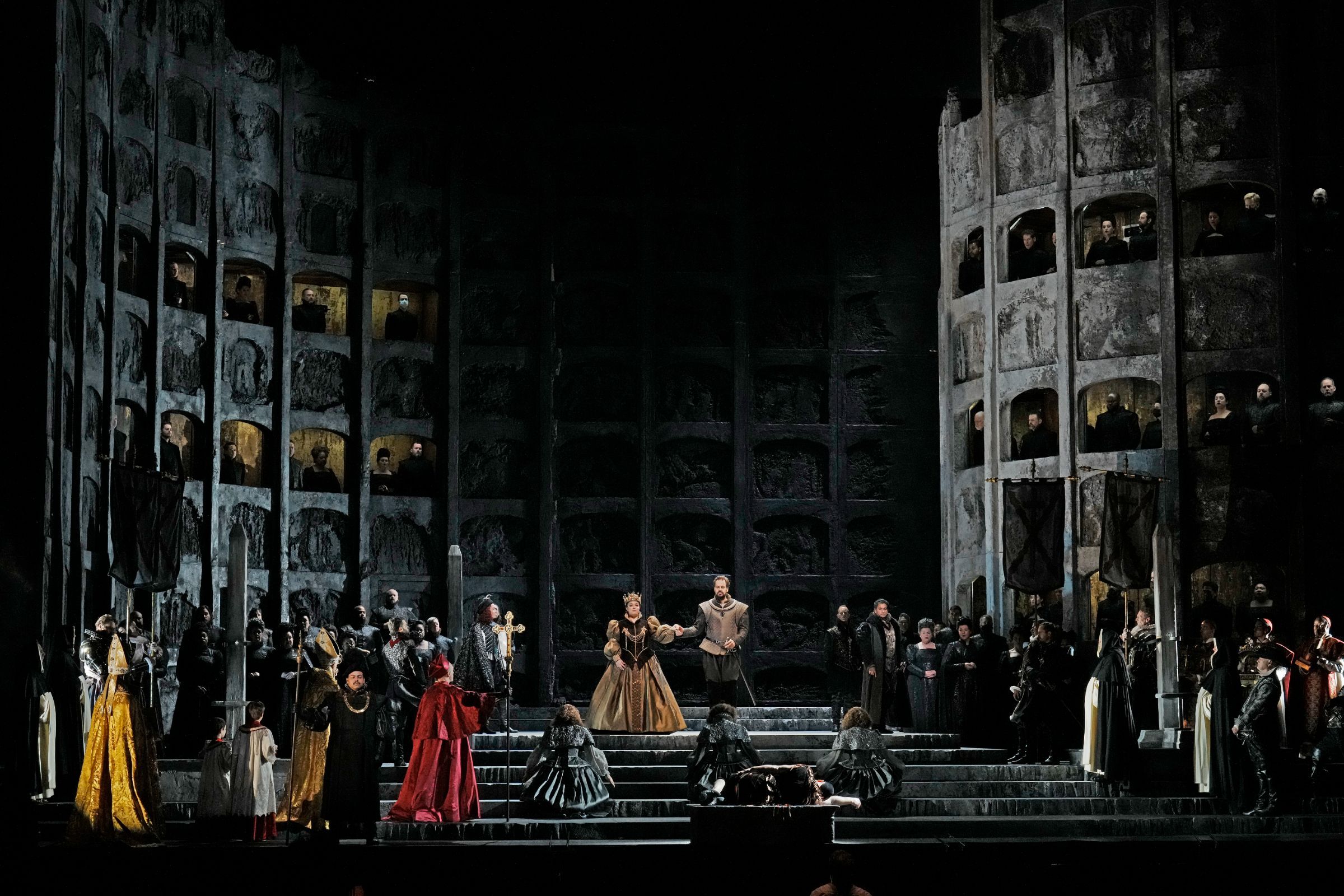 <i>Don Carlo</i> &copy; Ken Howard | Met Opera