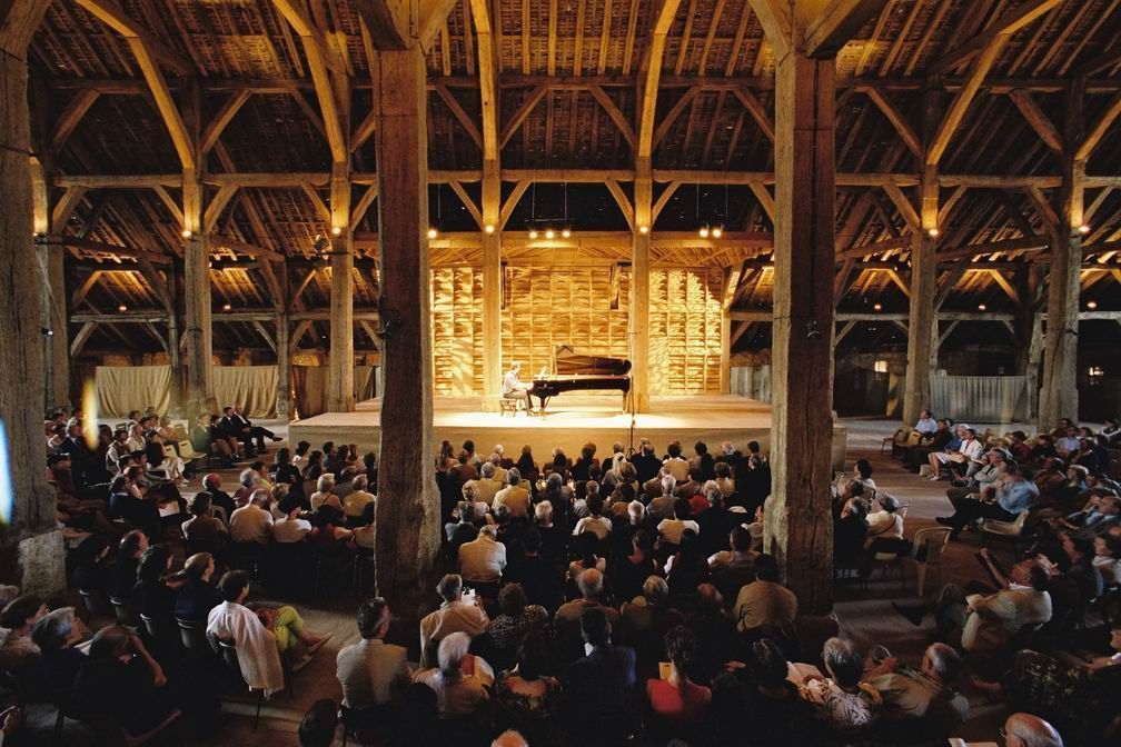 Concert dans la Grange de Meslay © Gérard Proust