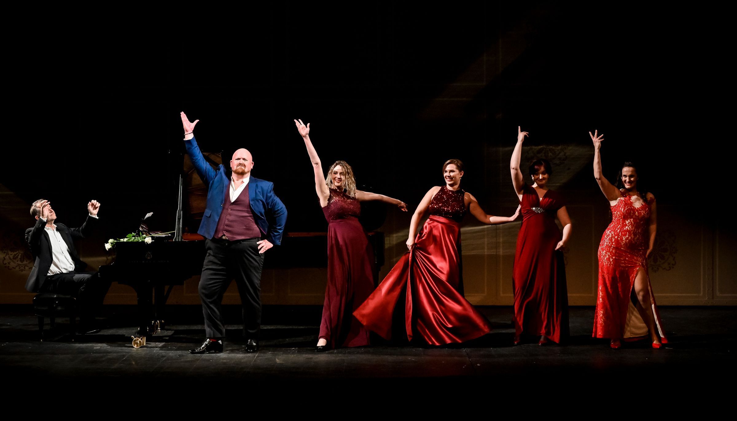 Julius Drake, Nicky Spence, Václava Krejčí Housková, Romana Kružíková, Kristína Kubová, Ivana Pavlů © Marek Olbrzymek
