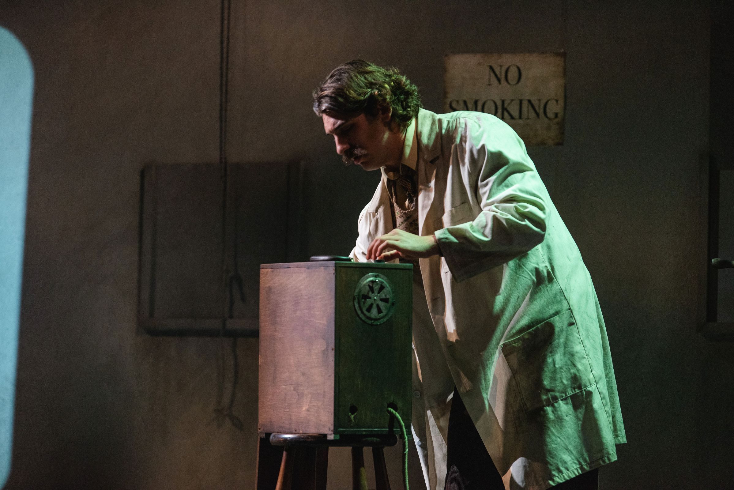 Patrick Dow (Des Grieux) in <i>Le Portrait de Manon</i> &copy; David Monteith-Hodge