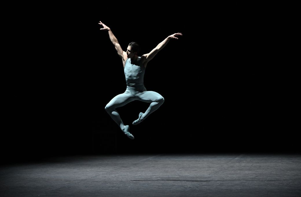 Eric Woolhouse in William Forsyth's <i>Blake Works I</i> © Laurent Liotardo