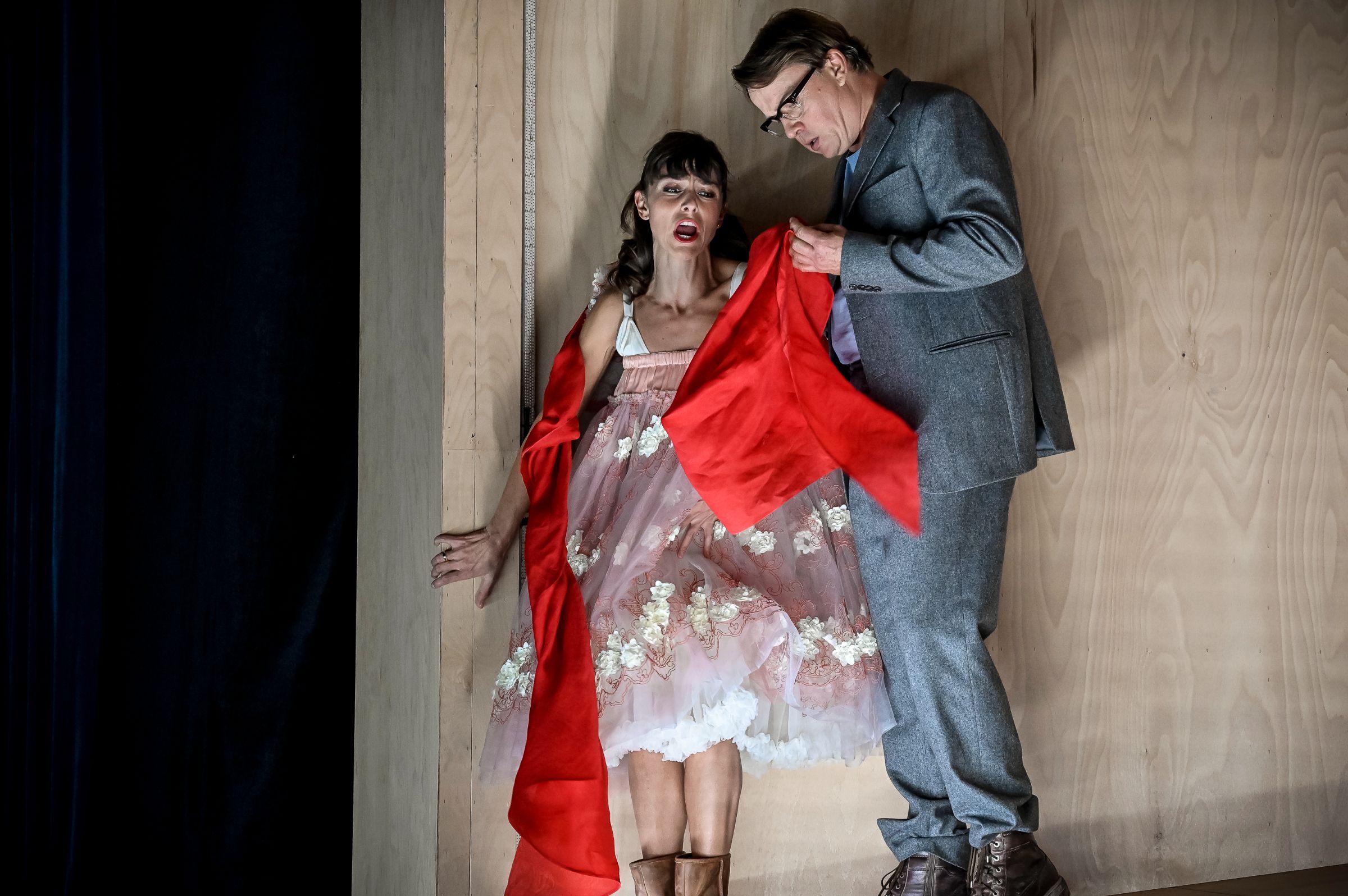 Corinne Winters (Kátya) and Aleš Briscein (Boris) &copy; Marek Olbrzymek