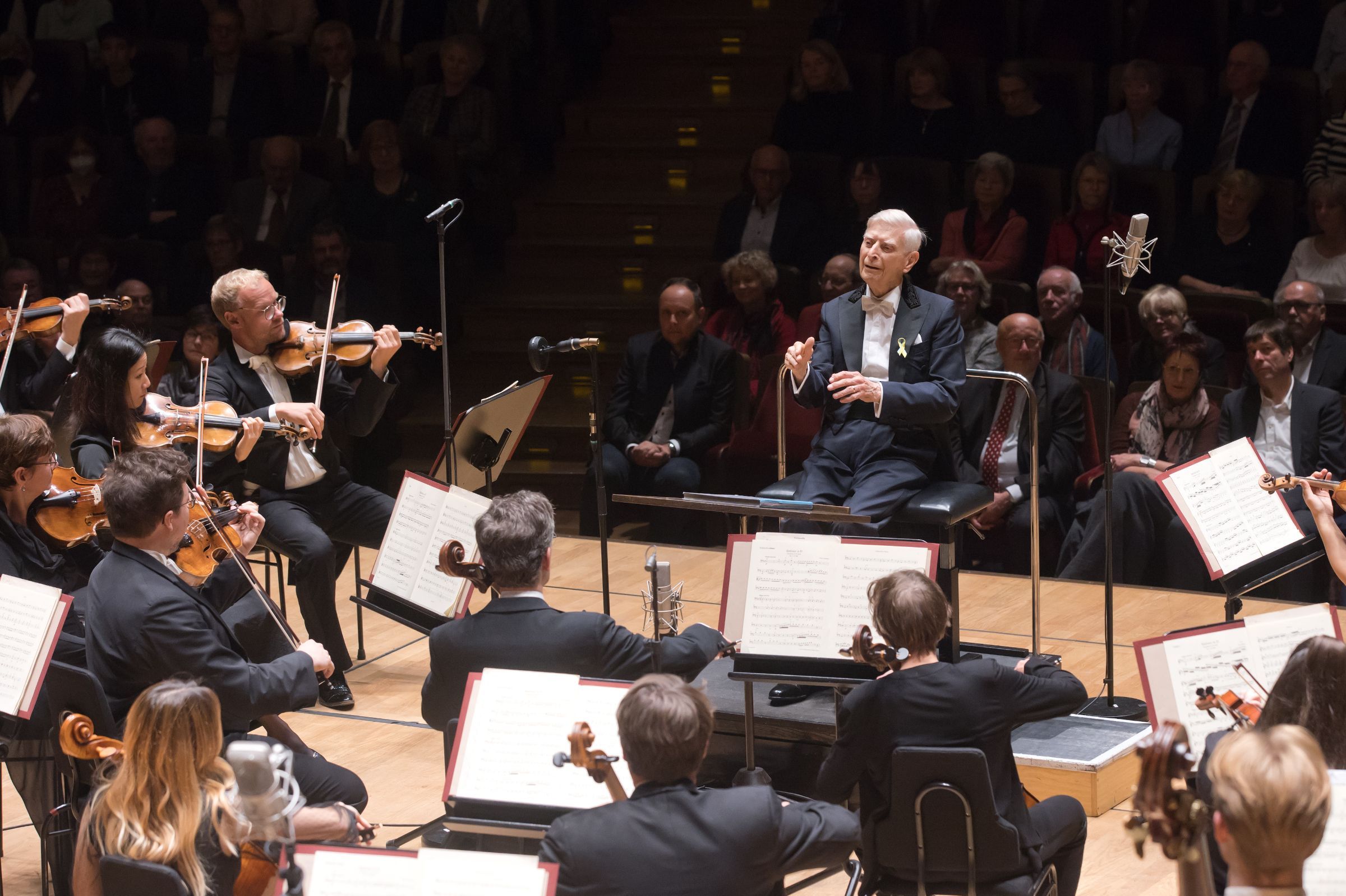 Herbert Blomstedt conducts the Gewandhaus Orchestra &copy; Gert Mothes
