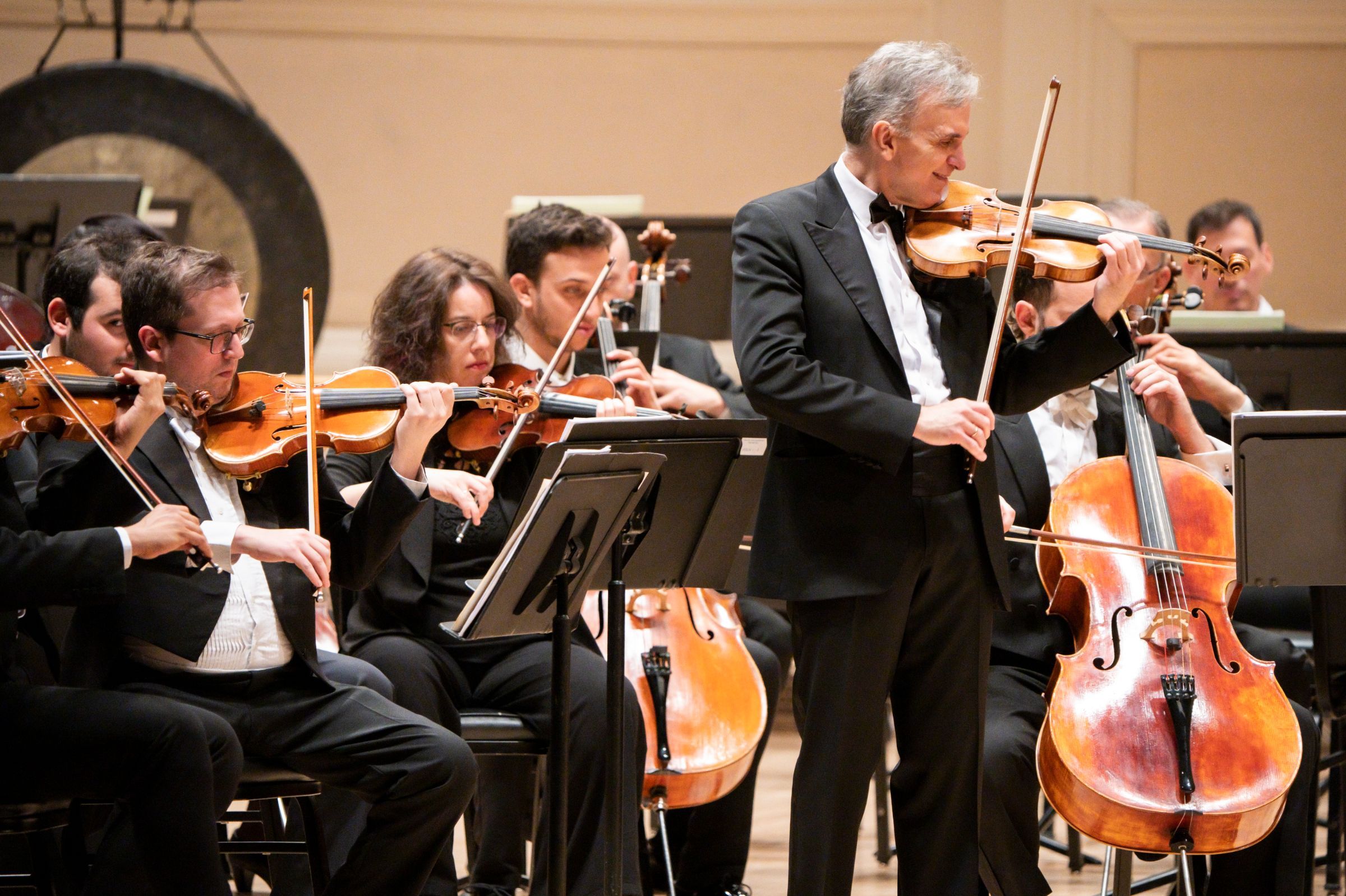 Gil Shaham and the Israel Philharmonic Orchestra &copy; Chris Lee