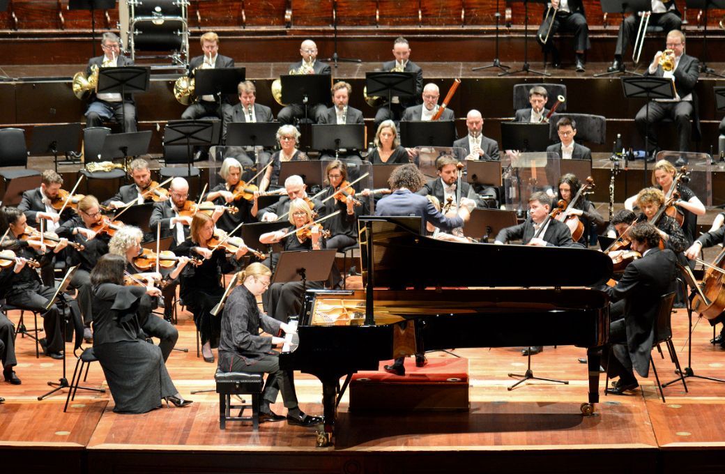 Denis Kozhukhin and the Royal Scottish National Orchestra &copy; Jessica Cowley