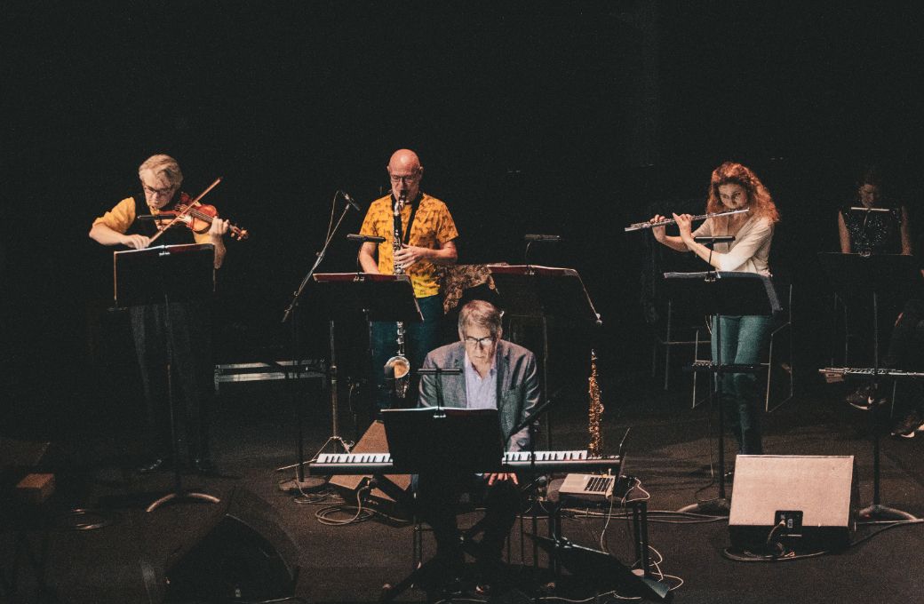 Les musiciens de l'Ensemble Ictus dans <i>Einstein on the Beach</i> &copy; Alex Wallon