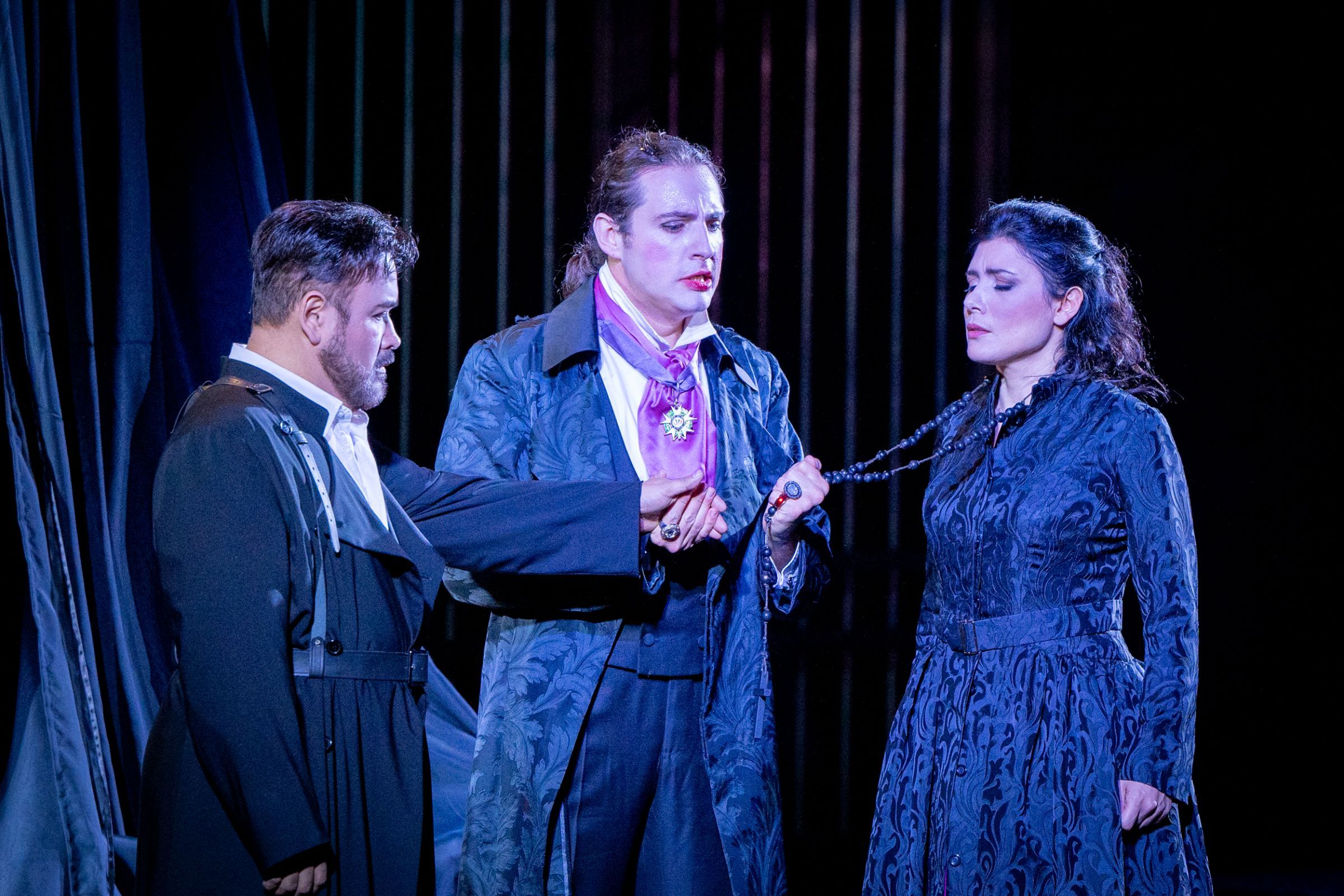Javier Camarena (Fernand), Florian Sempey (Alphonse XI) and Annalisa Stroppa (Léonor) &copy; Gianfranco Rota