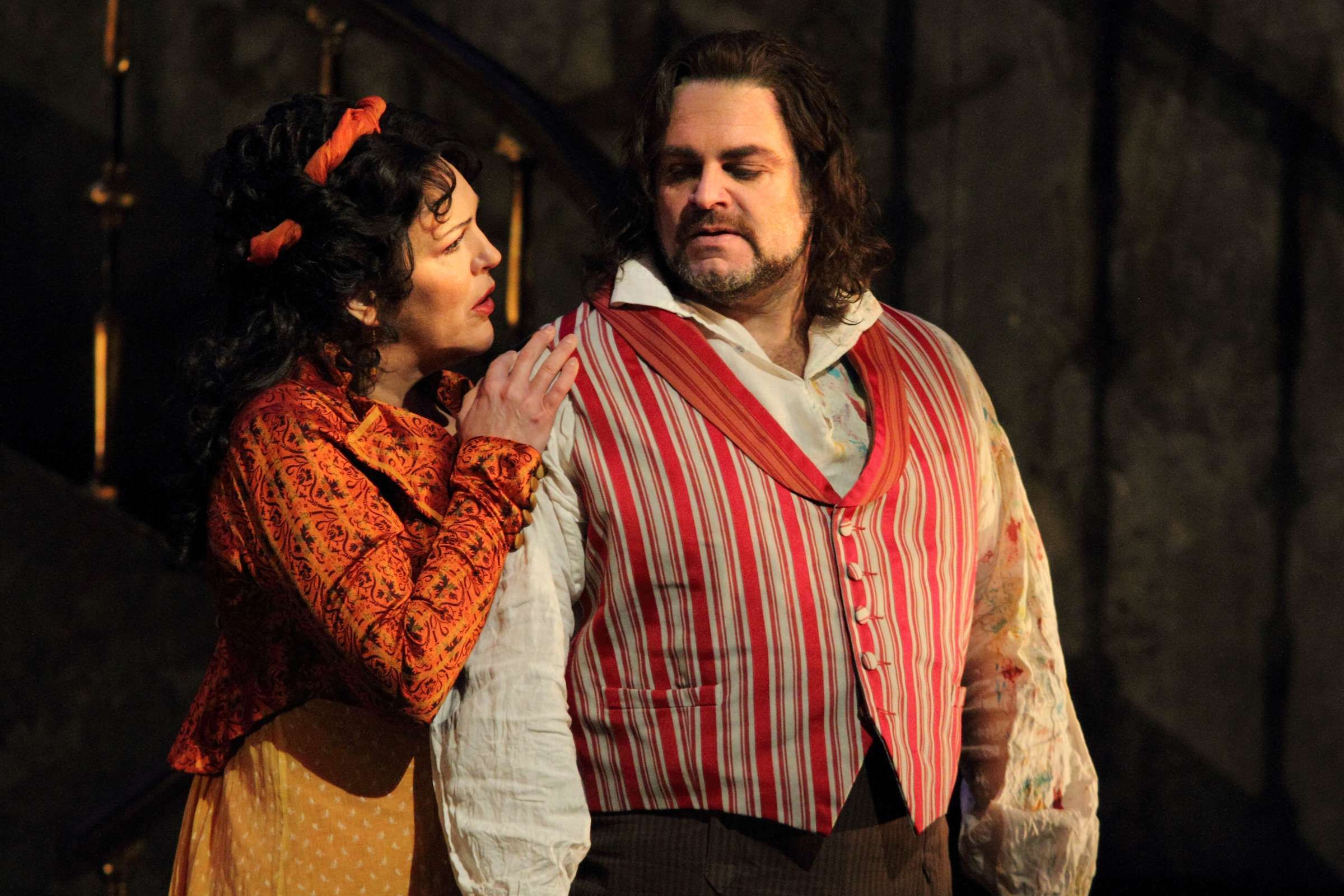 Adrianne Pieczonka (Tosca) and Joseph Calleja (Cavaradossi) in <i>Tosca</i> © ROH | Catherine Ashmore