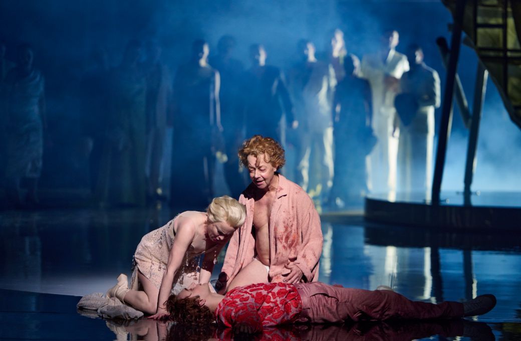 Hoffmann’s disturbing tales at Gothenburg Opera | Bachtrack