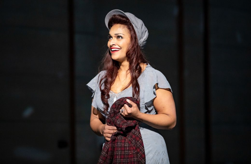 Danielle de Niese (Clara) &copy; Lloyd Winters