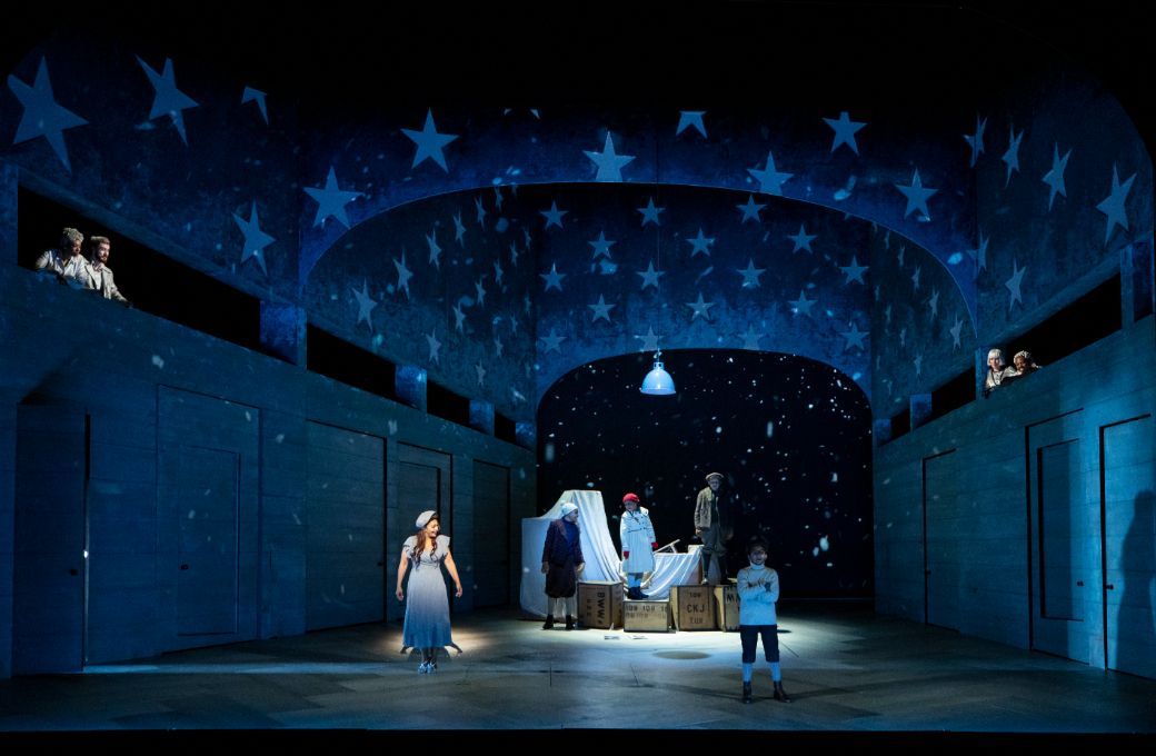 Danielle de Niese (Clara) and the children's ensemble &copy; Lloyd Winters