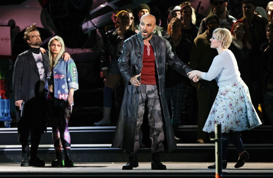 Roberto Aronica (Don José) and Danita Weatherstone (Micaëla) © Prudence Upton