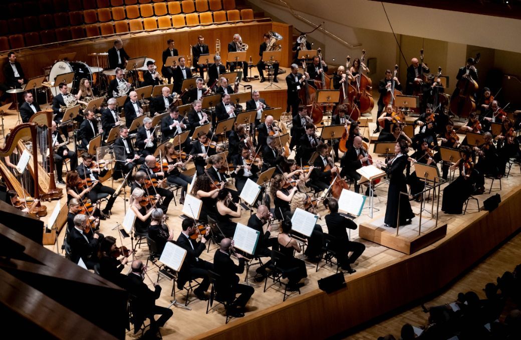 La Orquesta Nacional de España con Alondra de la Parra al frente © OCNE