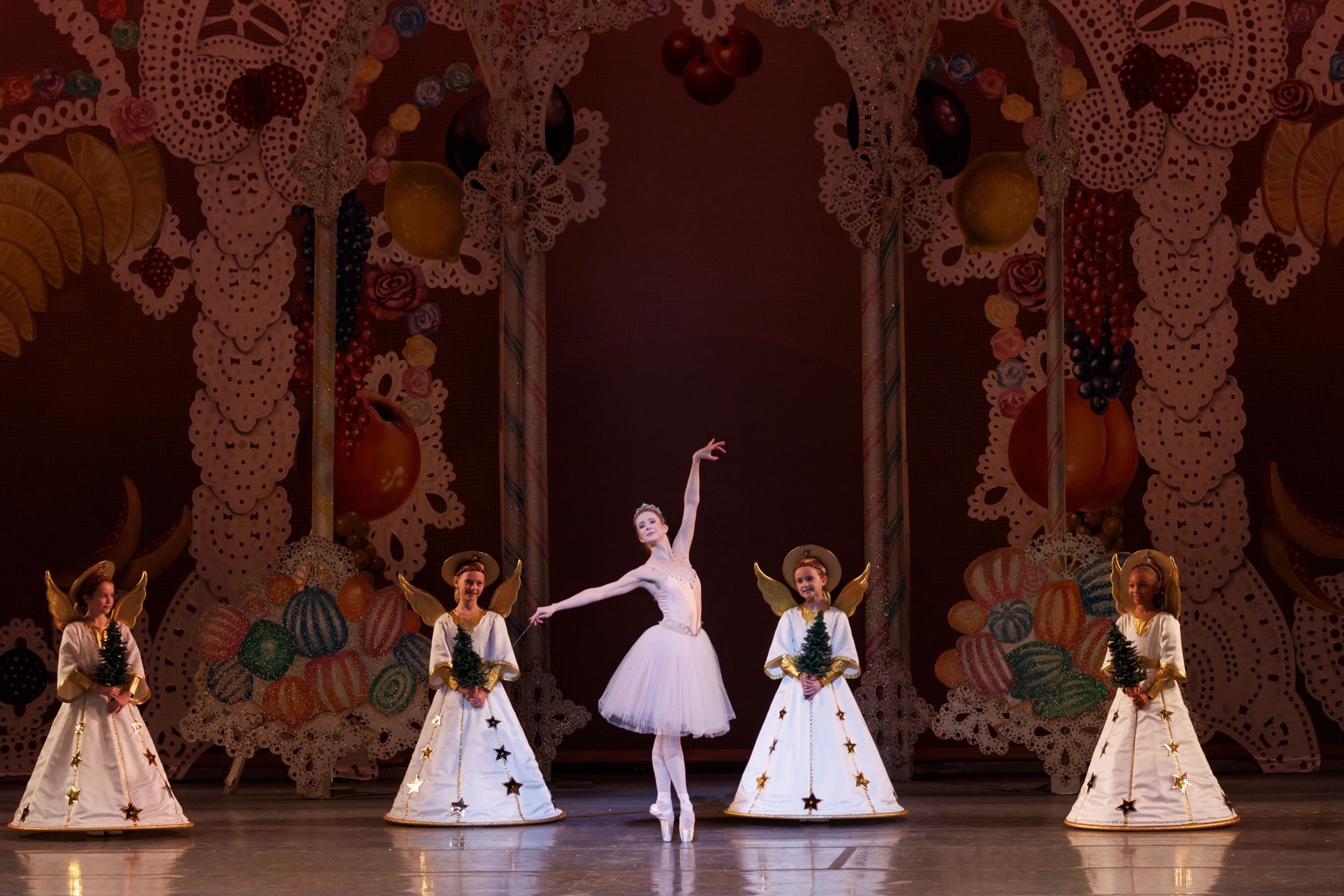 Sterling Hyltin and students from the School of American Ballet © Erin Baiano