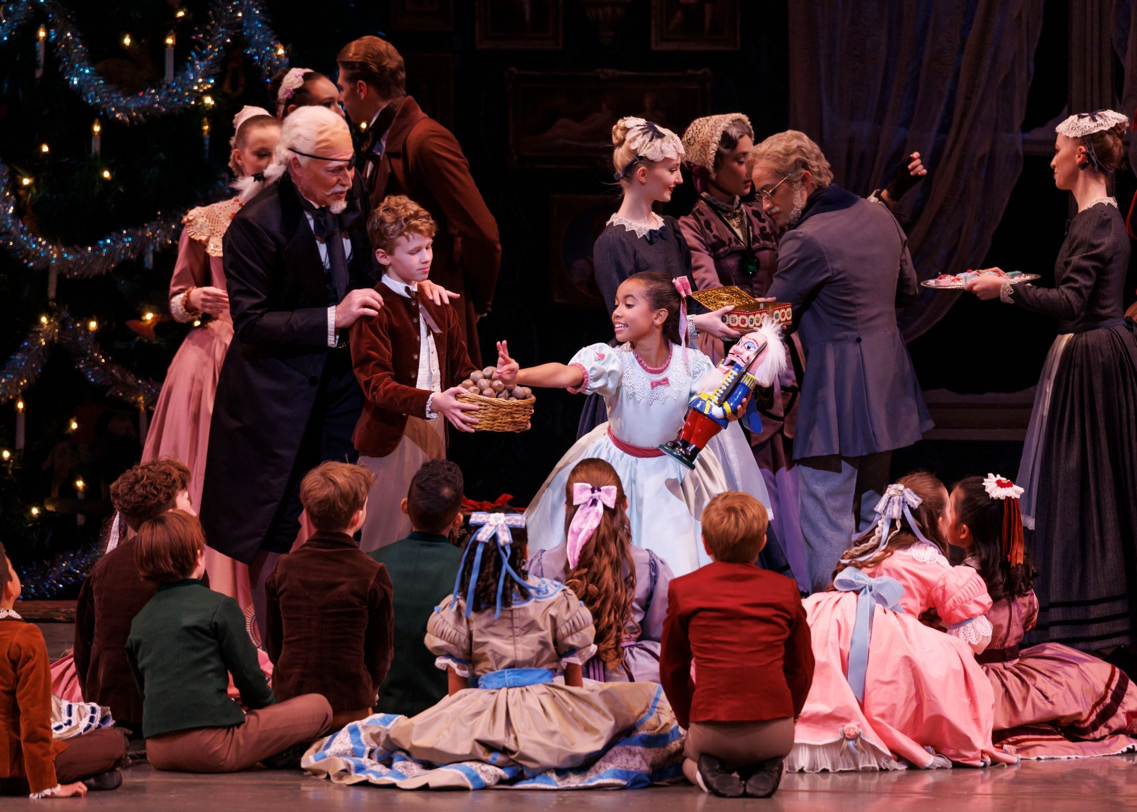 Robert La Fosse, Lucas Hinds and Zofia Mendez with the Company © Erin Baiano