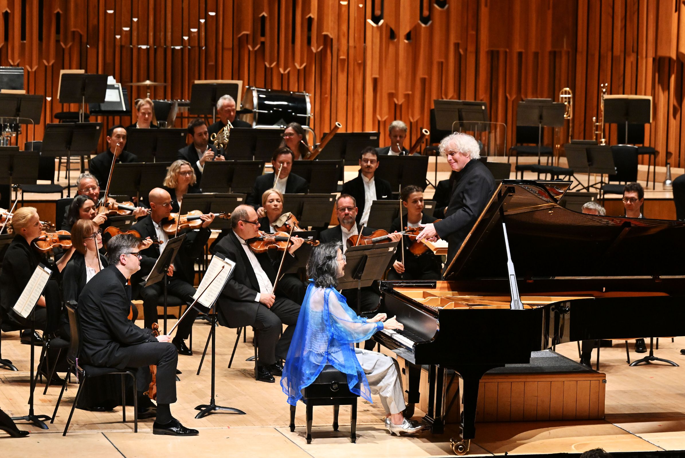 Mitsuko Uchida, Sir Simon Rattle and the London Symphony Orchestra &copy; Barbican | Mark Allan