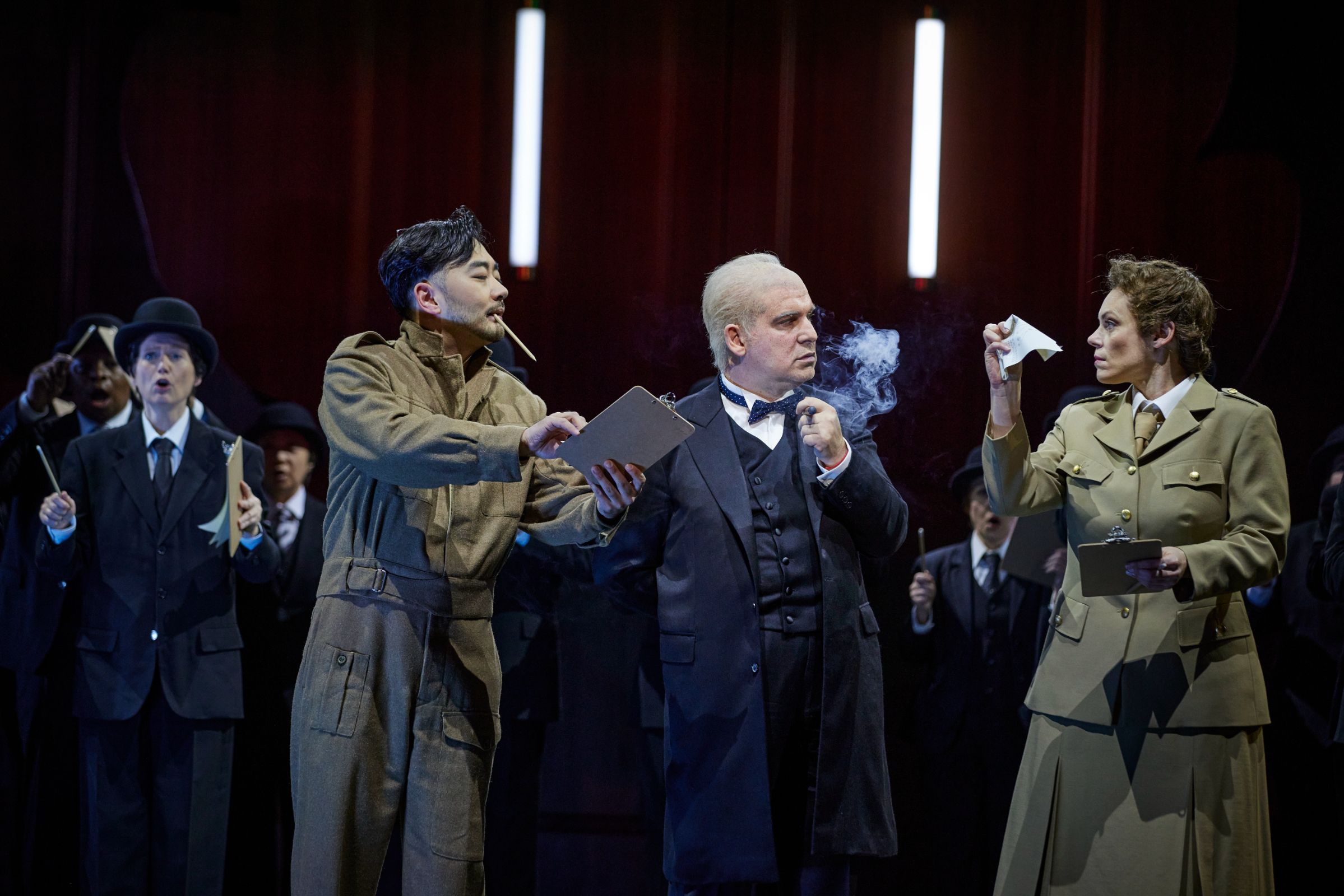 Wonyong Kang (Max), Nicolai Karnolsky (Churchill) und Emily Newton (Joan) © Ludwig Olah