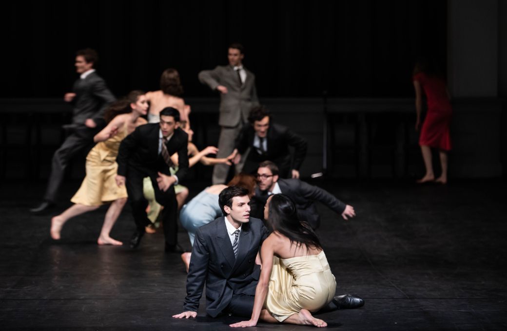 <i>Kontakthof</i> à l'Opéra de Paris &copy; Julien Benhamou / Opéra national de Paris