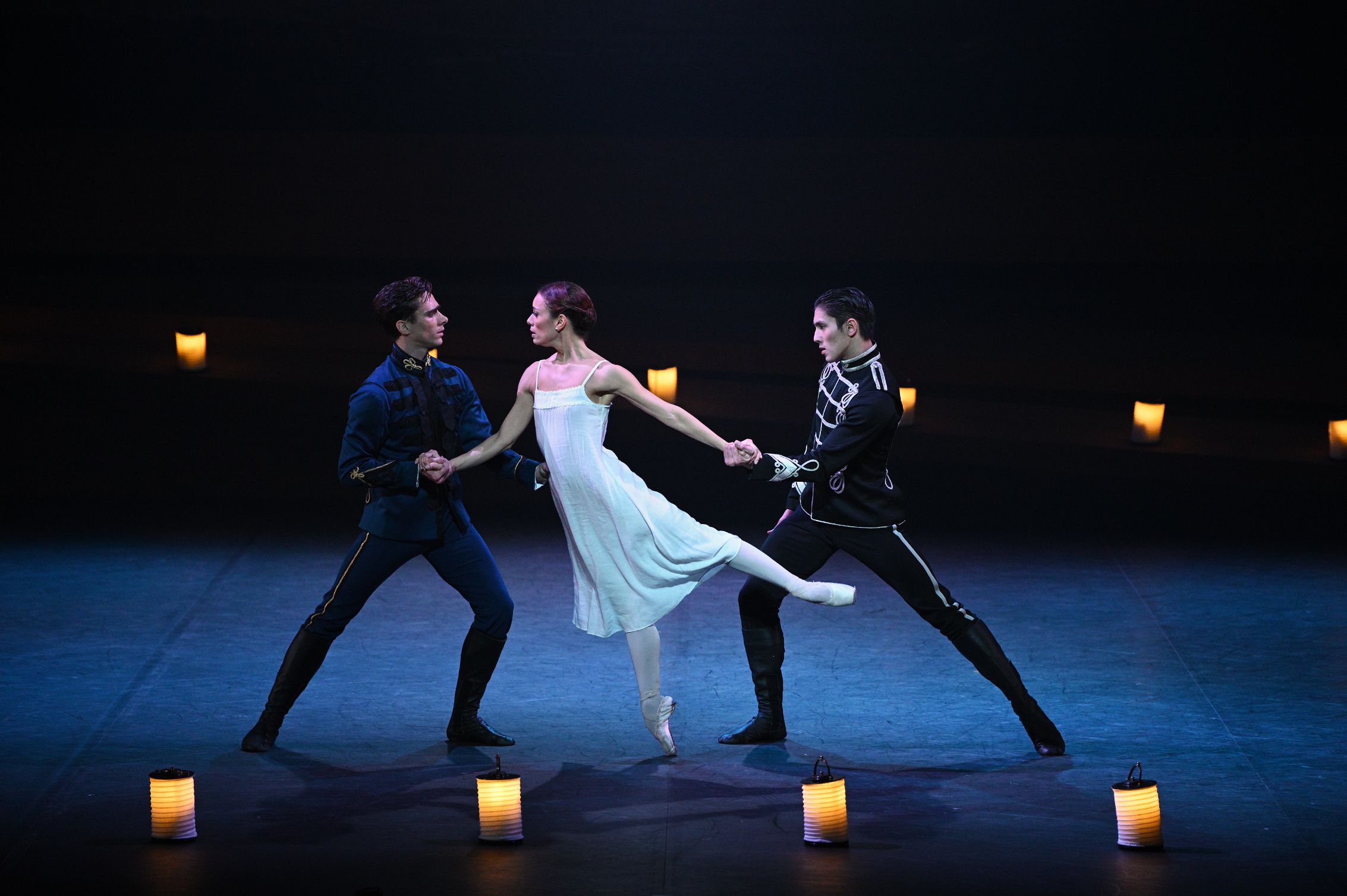 Francesco Gabriele Frola (John de Bryan), Fernanda Oliveira (Raymonda) and Erik Woolhouse (Abdur) &copy; Laurent Liotardo