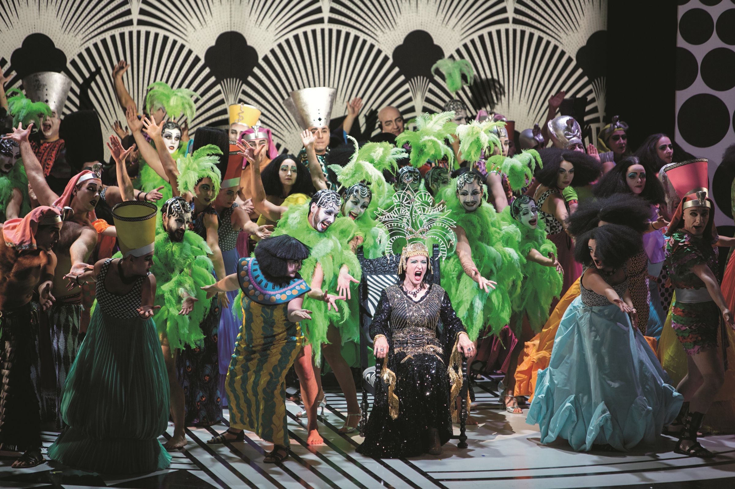 <i>Les Perles de Cléopâtre</i> au Komische Oper &copy; Iko Freese / drama-berlin.de