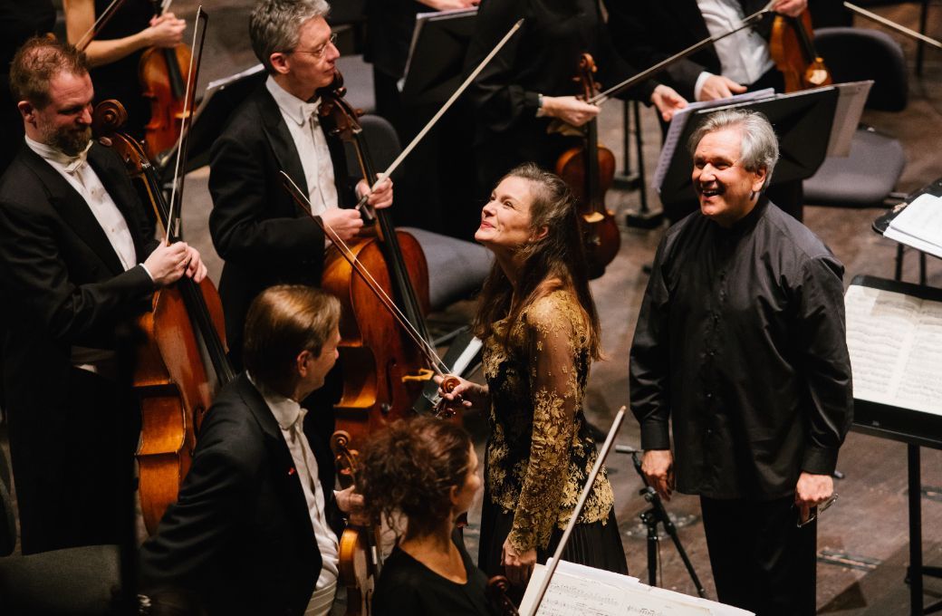 Janine Jansen, Sir Antonio Pappano and the Chamber Orchestra of Europe &copy; Antwerp Symphony Orchestra | Jesse Willems