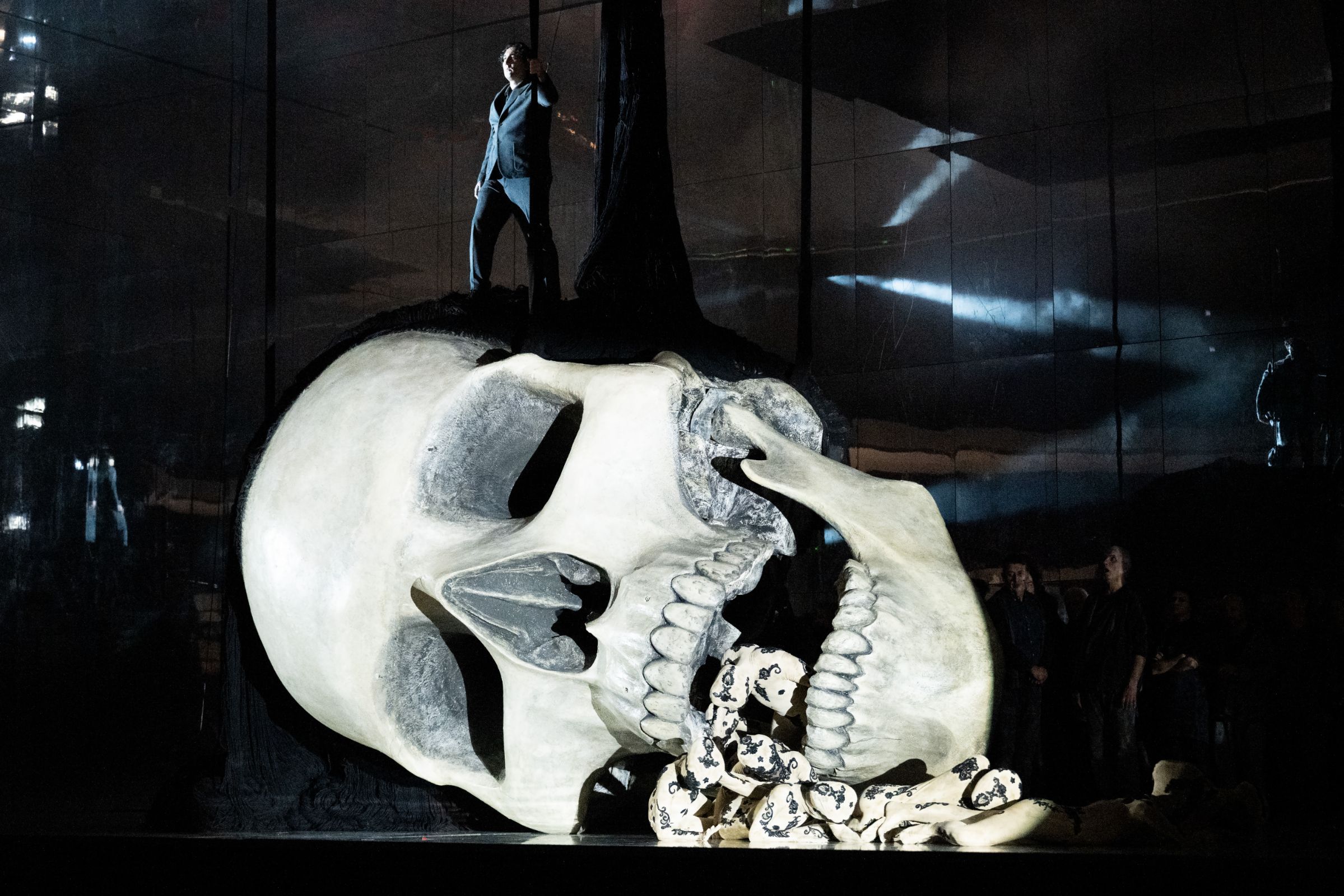 Najmiddin Mavlyanov (Calaf) &copy; Monika Rittershaus | Dutch National Opera