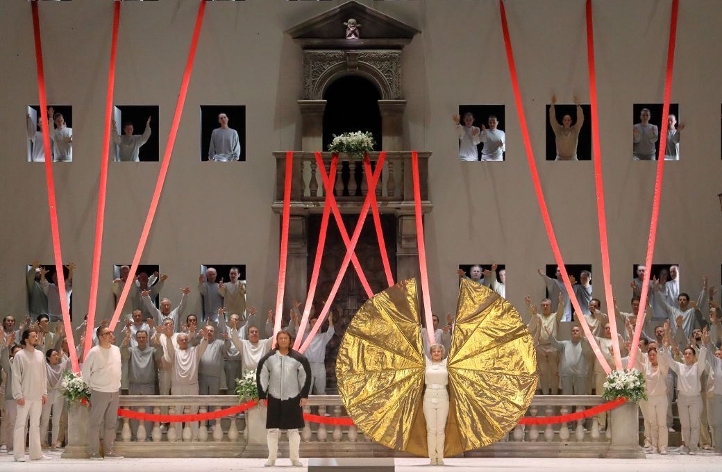 Klaus Florian Vogt (Lohengrin) und Johanni van Oostrum (Elsa) © Wilfried Hösl