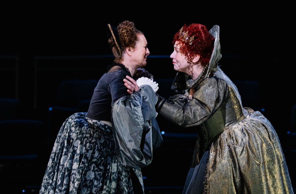 Paula Murrihy (Frances) and Christine Rice (Elizabeth I) &copy; Nirah Sanghani