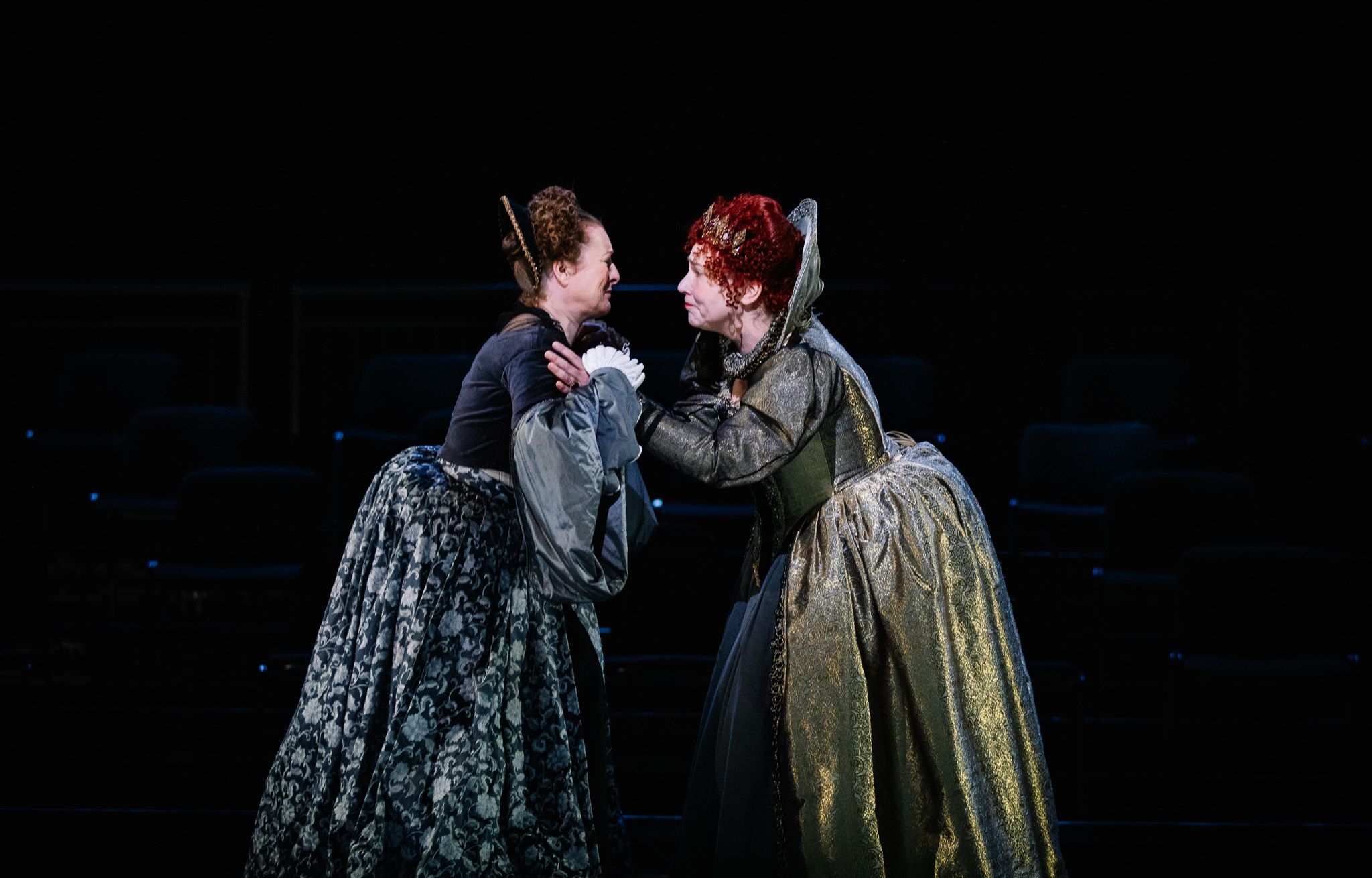 Paula Murrihy (Frances) and Christine Rice (Elizabeth I) &copy; Nirah Sanghani