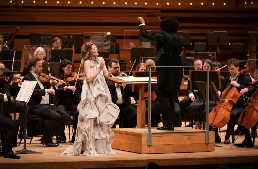 Barbara Hannigan, Rafael Payare et l'Orchestre symphonique de Montréal © Antoine Saito