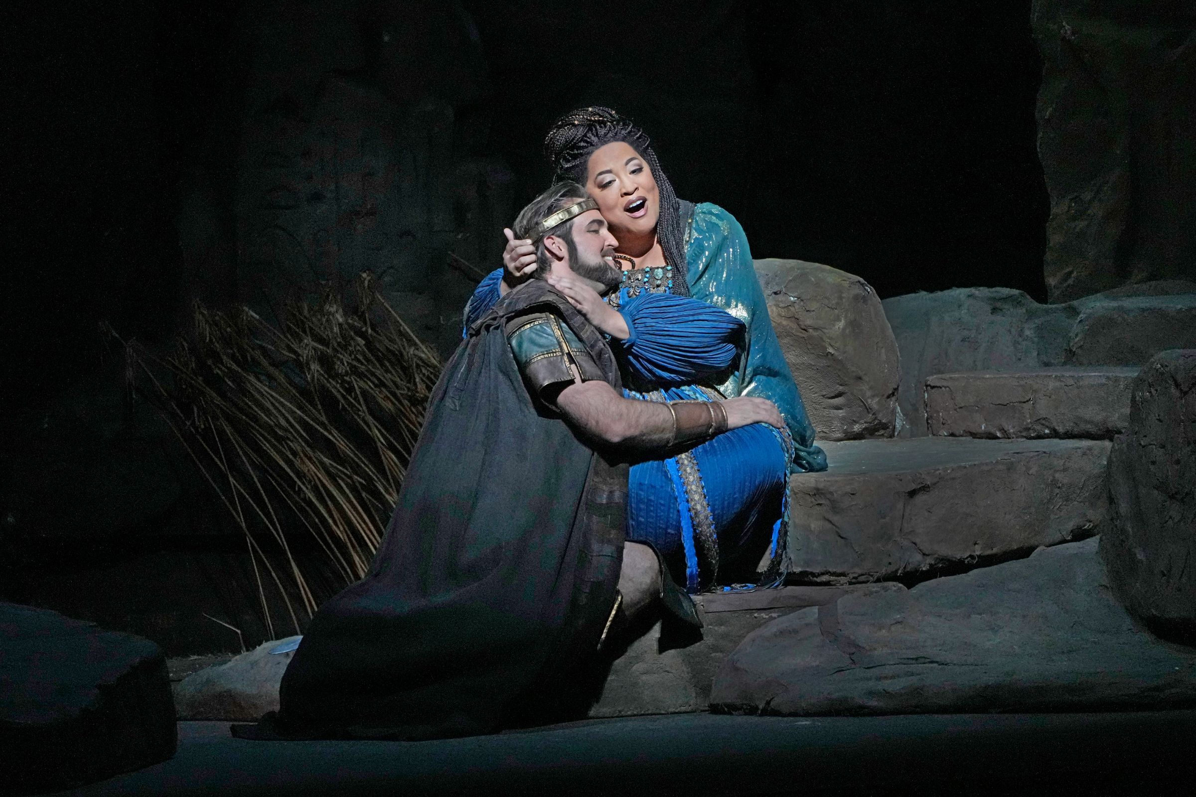 Brian Jagde (Radamès) and Michelle Bradley (Aida) © Ken Howard | Met Opera