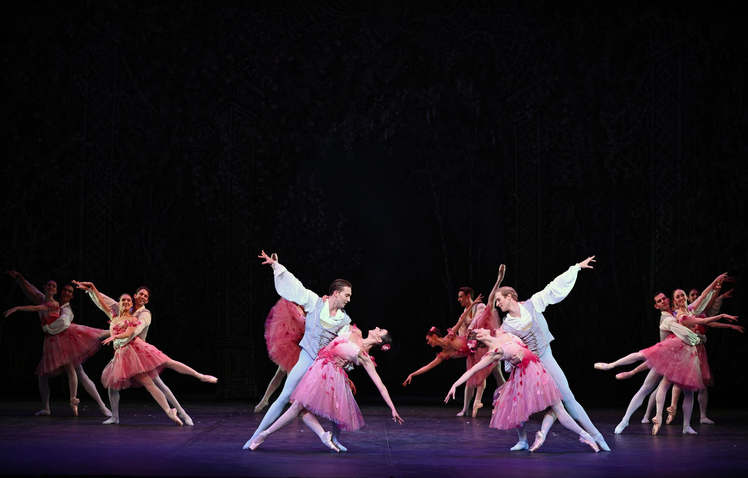 English National Ballet dancers in <i>The Nutcracker</i> © Laurent Liotardo