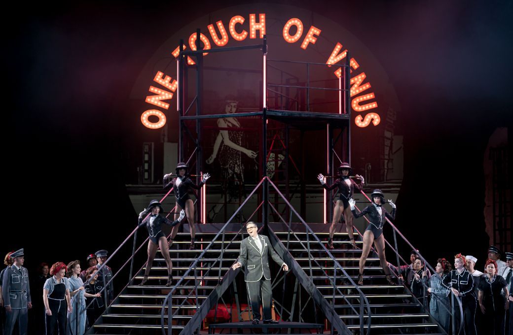 Ivan Ore&scaron;čanin (Whitelaw Savory), Ballett und Chor der Oper Graz &copy; Werner Kmetitsch