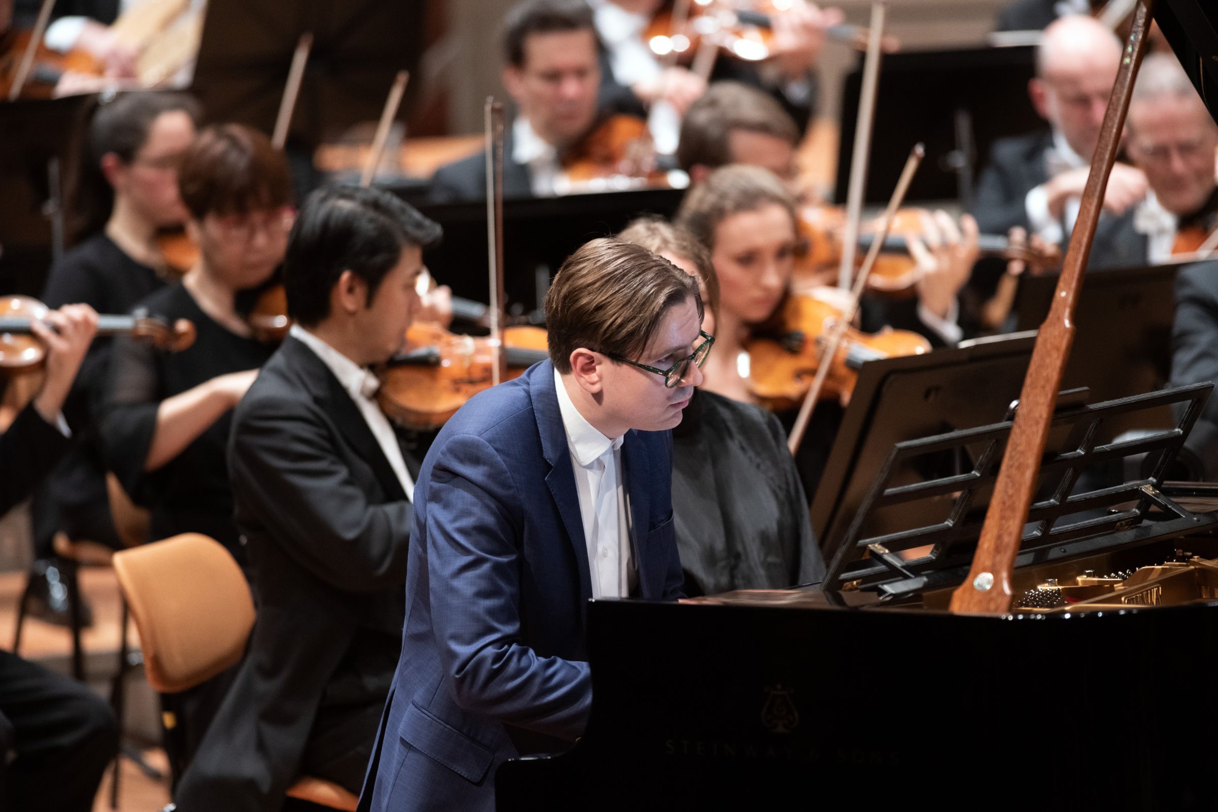 Víkingur Ólafsson and the Berliner Philharmoniker &copy; Monika Rittershaus