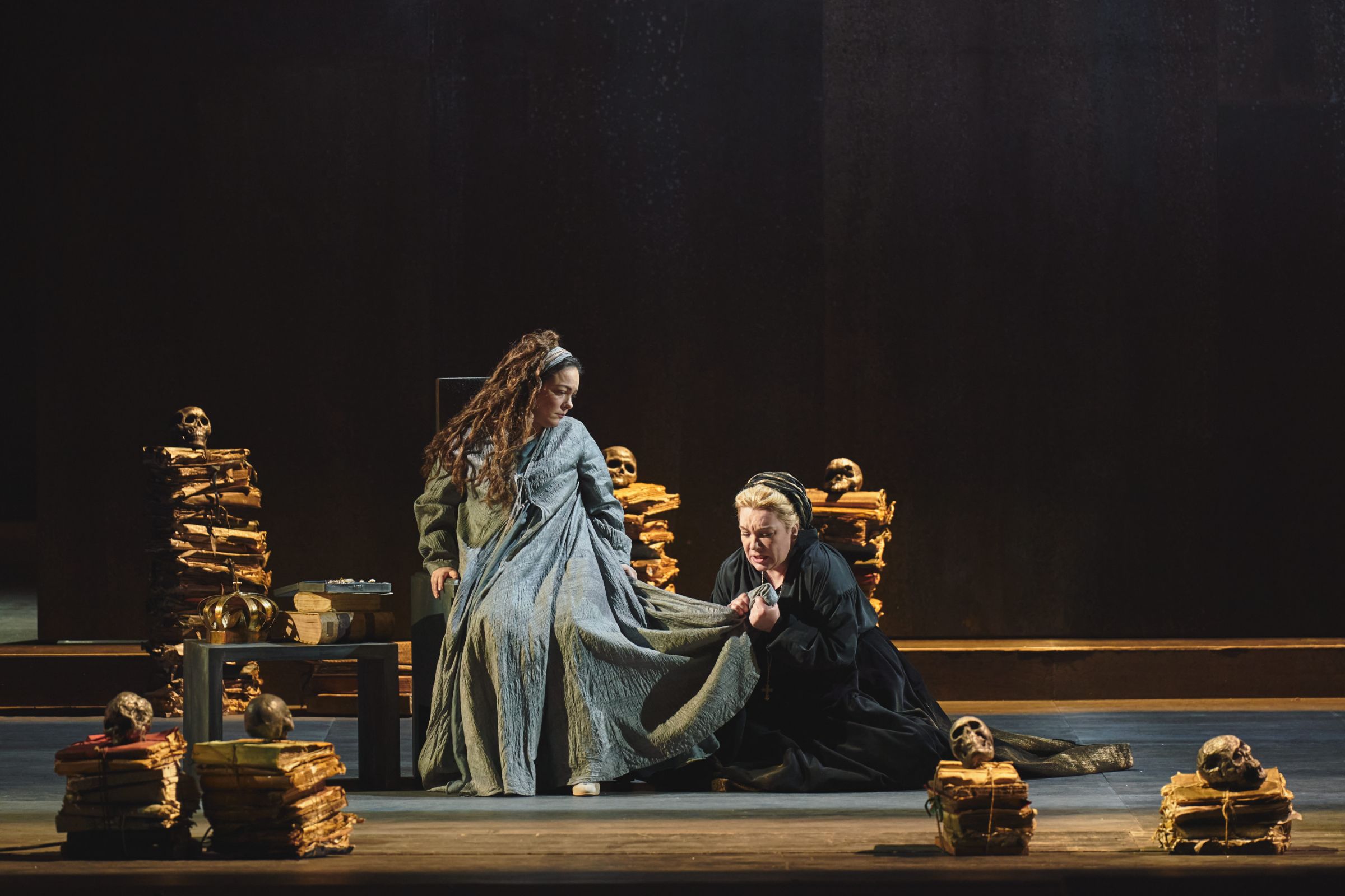 Eleanora Buratto (Elisabetta) and Ekaterina Semenchuk (Eboli) © Michele Monasta | Maggio Musicale Fiorentino