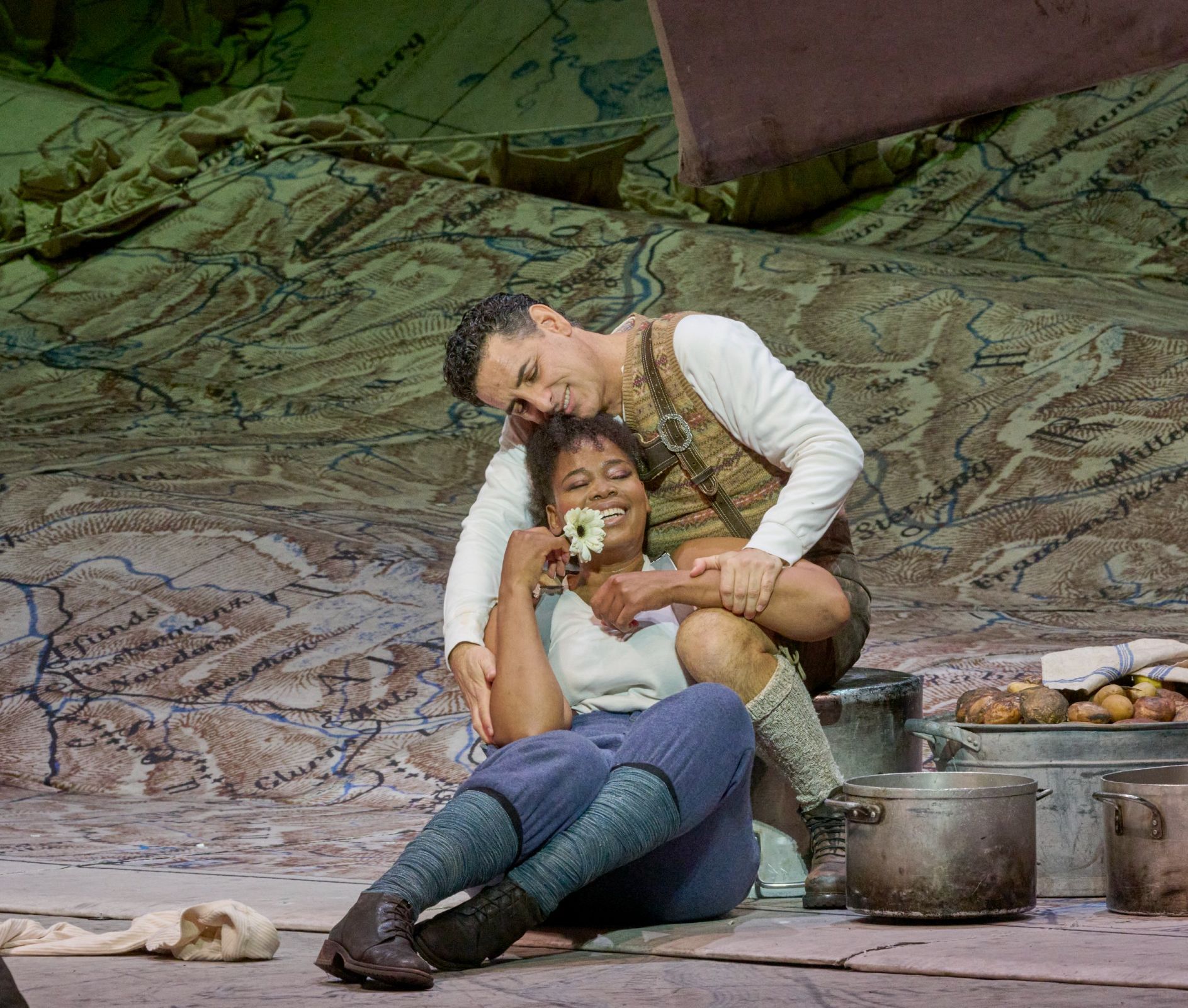 Pretty Yende (Marie) und Juan Diego Flórez (Tonio) &copy; Wiener Staatsoper | Michael Pöhn