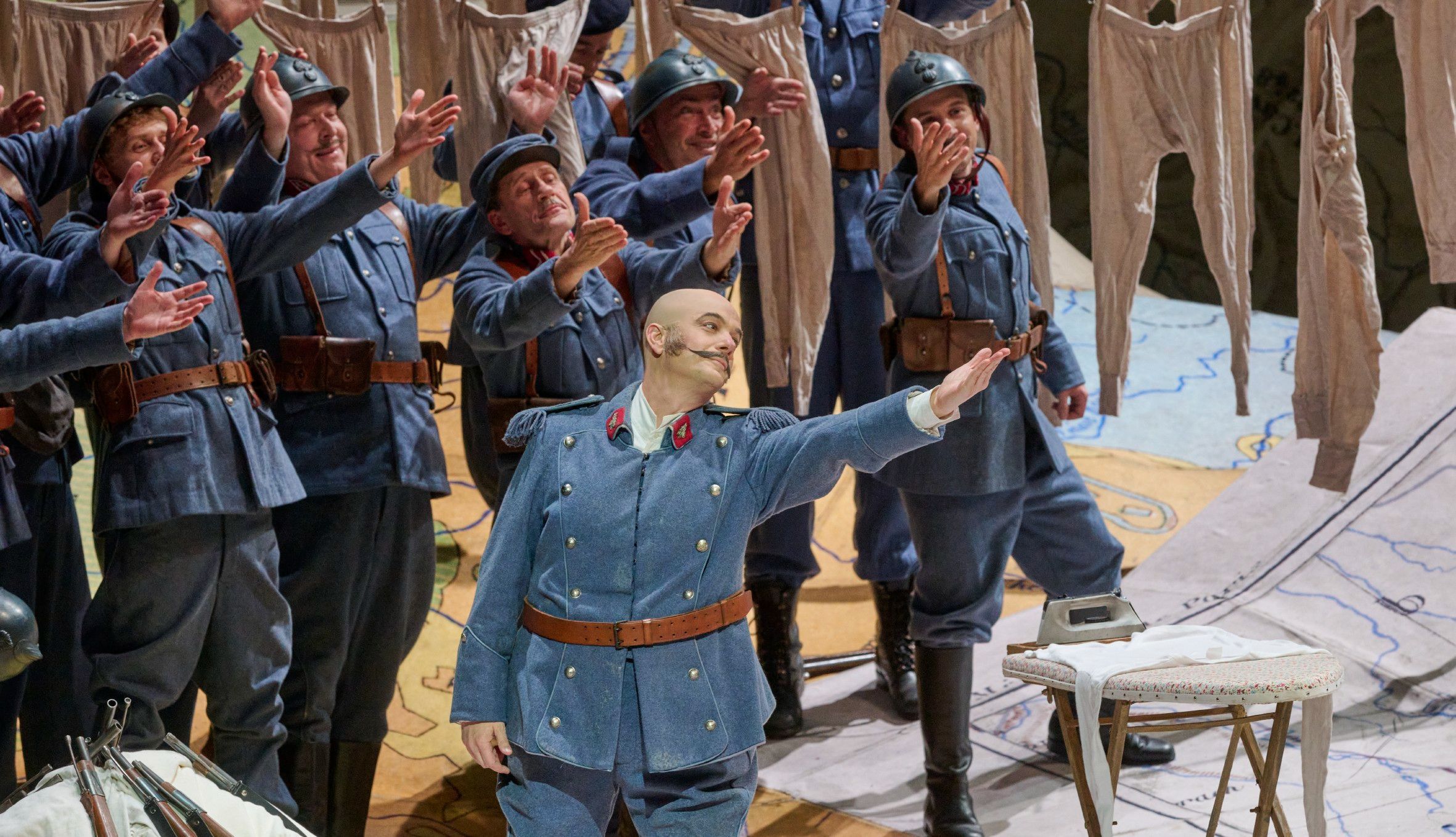 Adrian Eröd (Sulpice) &copy; Wiener Staatsoper | Michael Pöhn