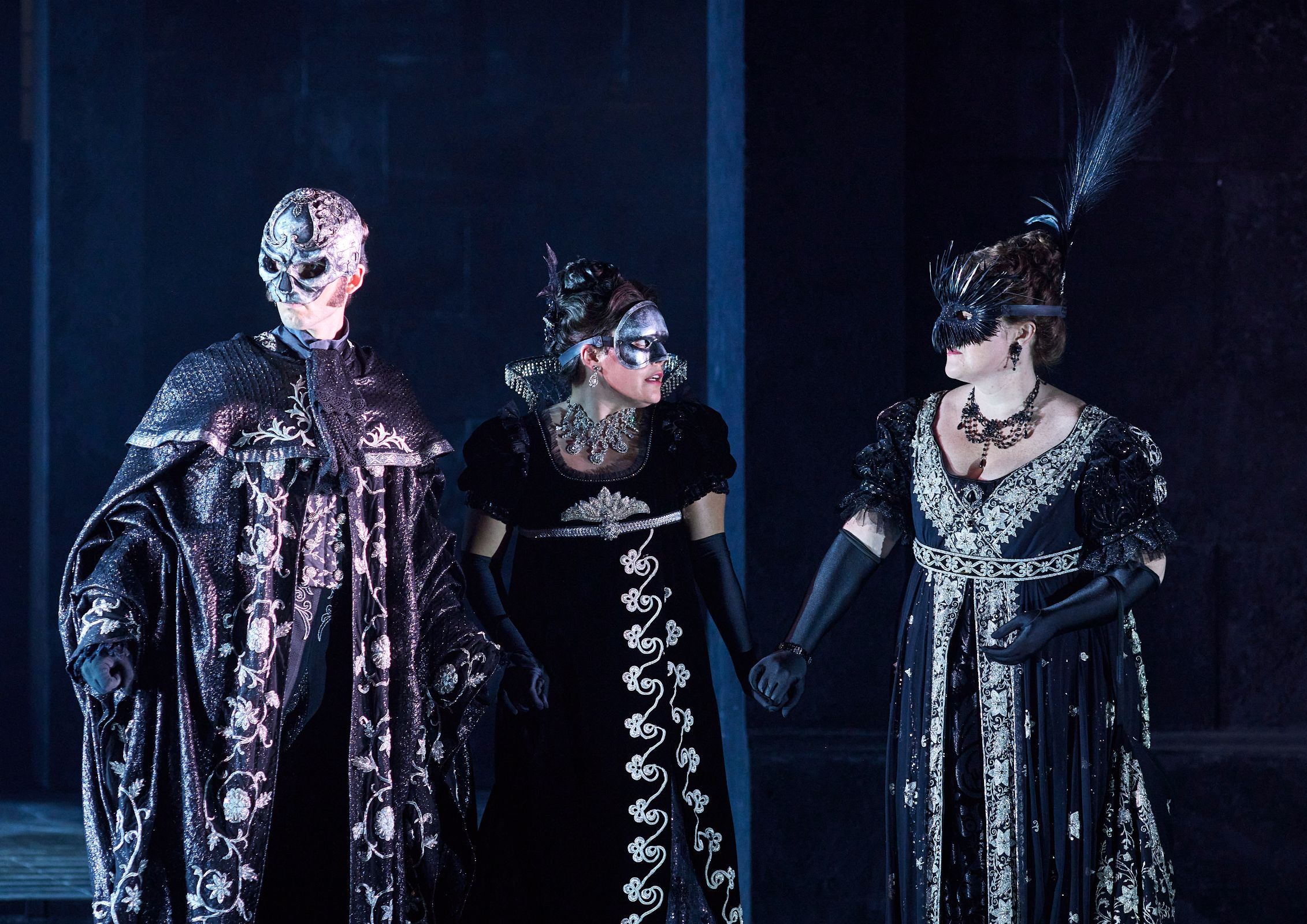 Juan De Dios Mateos (Don Ottavio), Sophie Salvesani (Donna Anna) and Bronwyn Douglass (Donna Elvira) © Keith Saunders