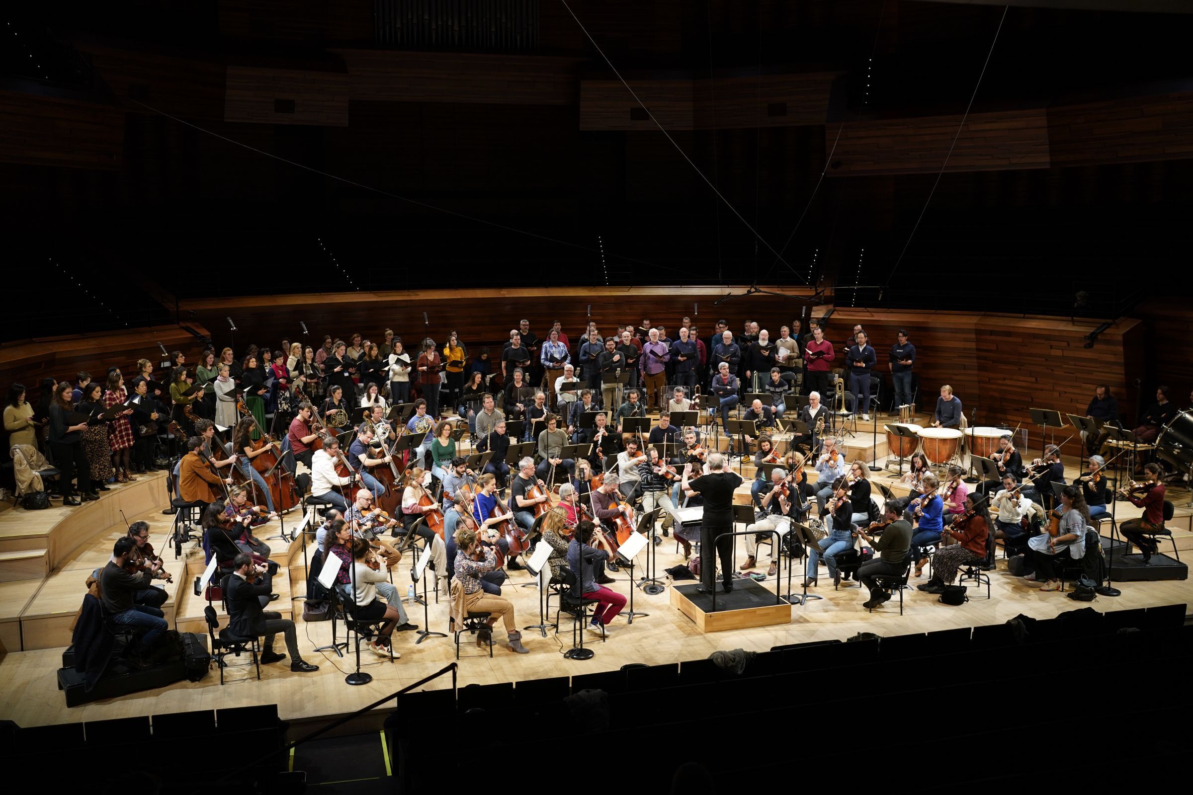 Philippe Herreweghe dirige une répétition de la <i>Neuvième Symphonie</i> de Beethoven © Christophe Abramowitz / Radio France