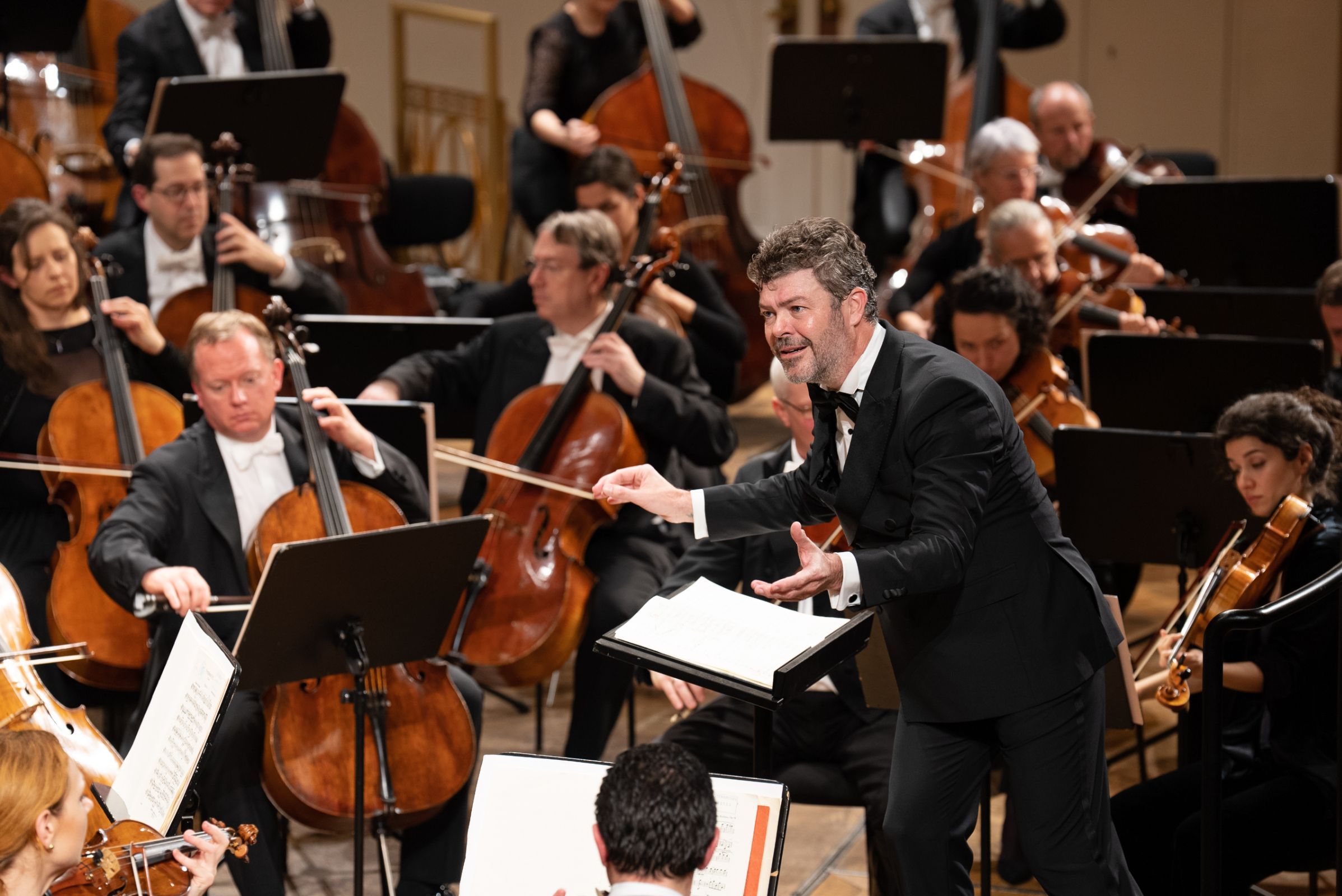 Pablo Heras-Casado dirigiert die Wiener Symphoniker beim Tourneeauftakt im Konzerthaus Wien &copy; Lukas Beck
