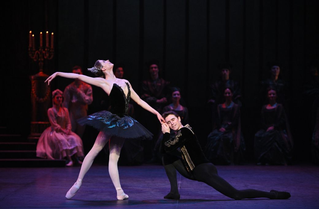 Emma Hawes and Aitor Arrieta in Act 3 <i>Swan Lake</i> &copy; Laurent Liotardo