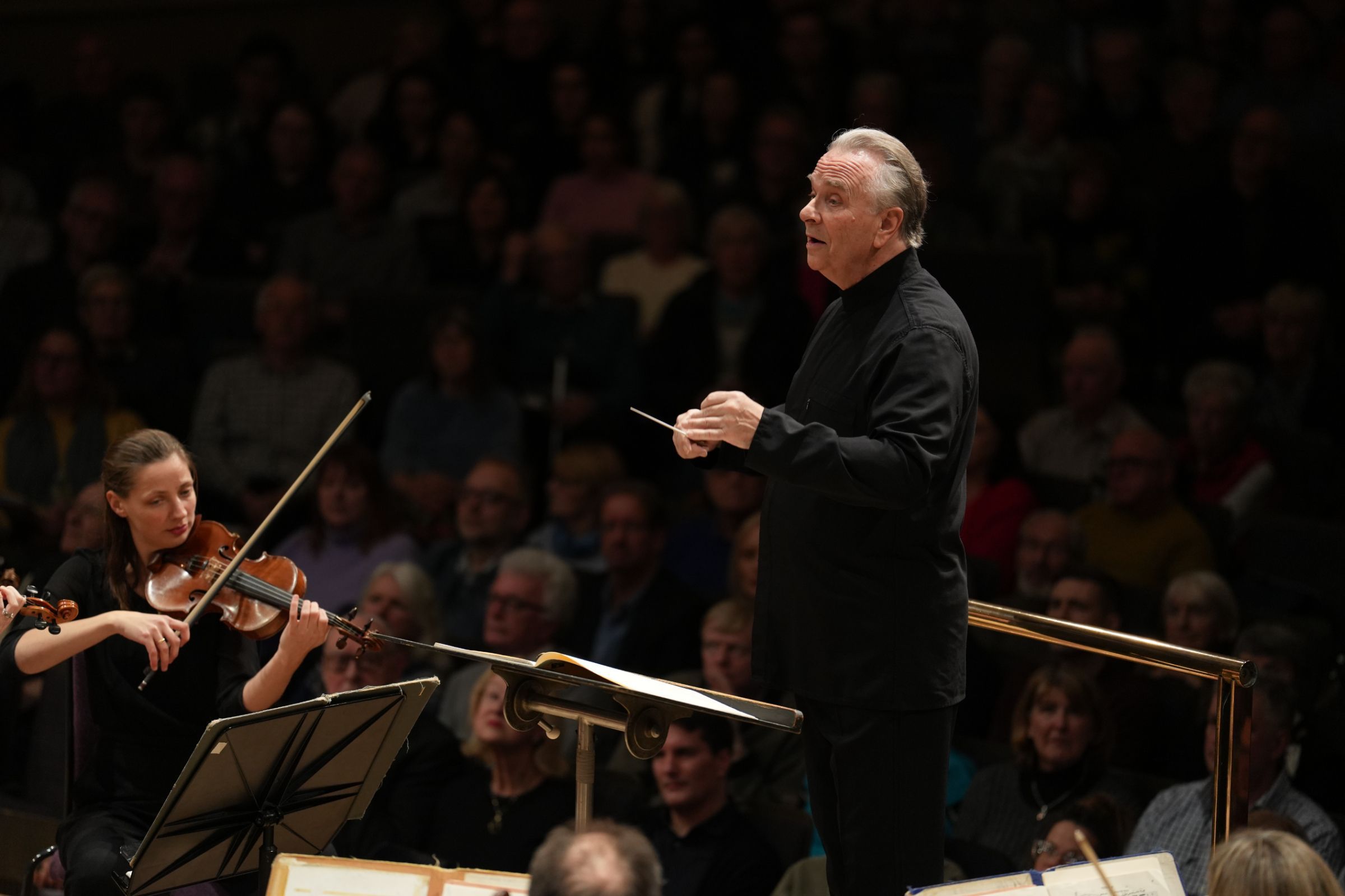 Sir Mark Elder conducts the Hallé &copy; Alex Burns | The Hallé