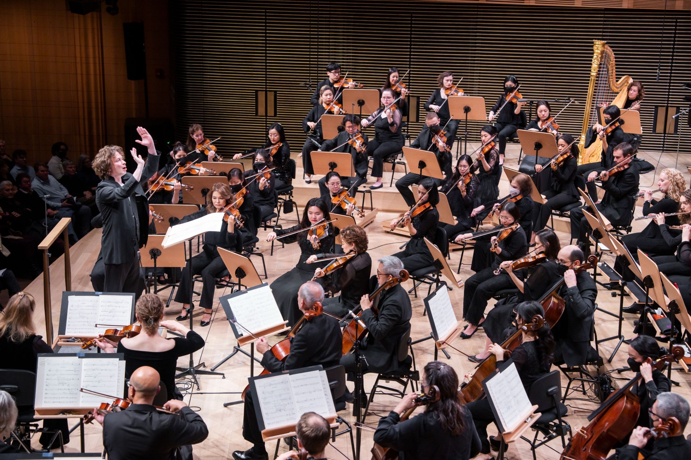 Santtu-Matias Rouvali conducts the New York Philharmonic &copy; Chris Lee
