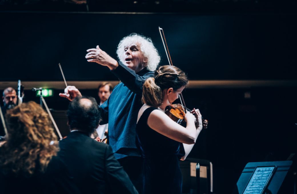 Simon Rattle, Veronika Eberle et le LSO à la Philharmonie de Paris &copy; Alexandre Wallon / Cheeese