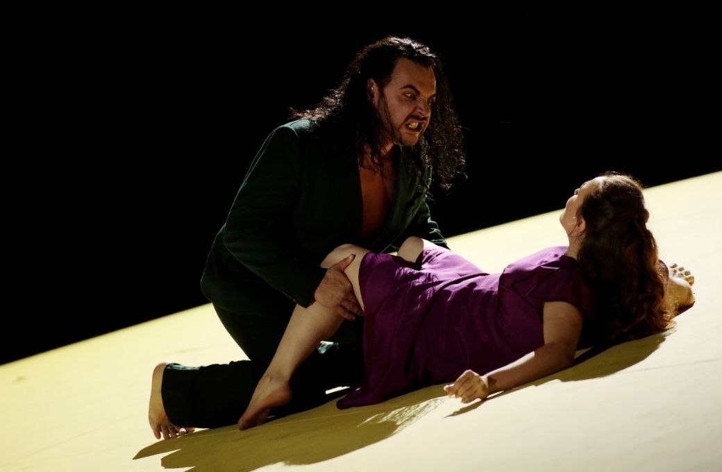 Kostas Smoriginas (Jochanaan) and Elena Stikhina (Salome) &copy; Paul Leclaire (2021)